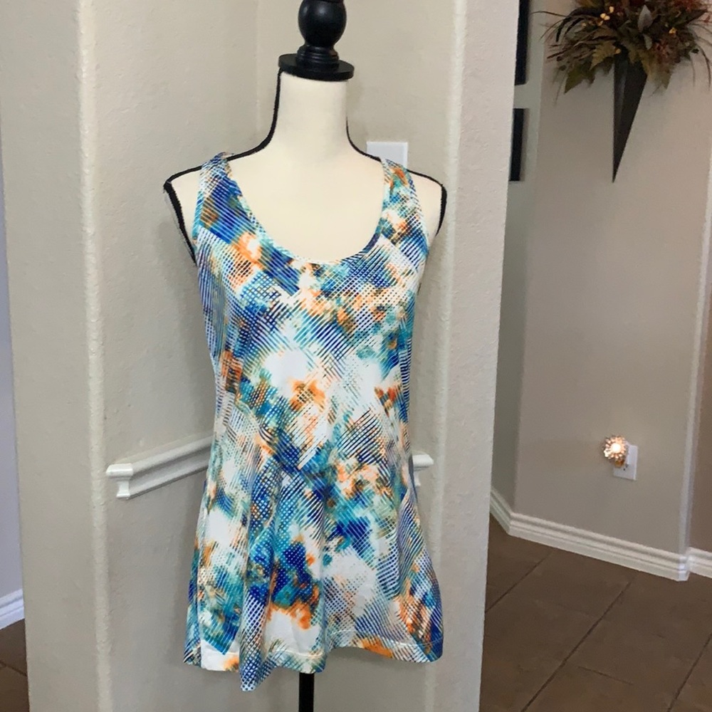 Xersion abstract scoop neck razorback tank top Size L